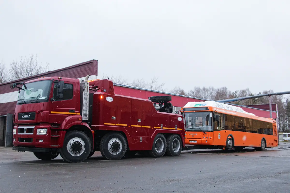 Грузовой эвакуатор Mercedes-Benz Actros 2645